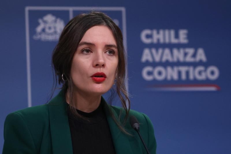 Aton- Ministra Camila Vallejo respondió a la arremetida de Kast 