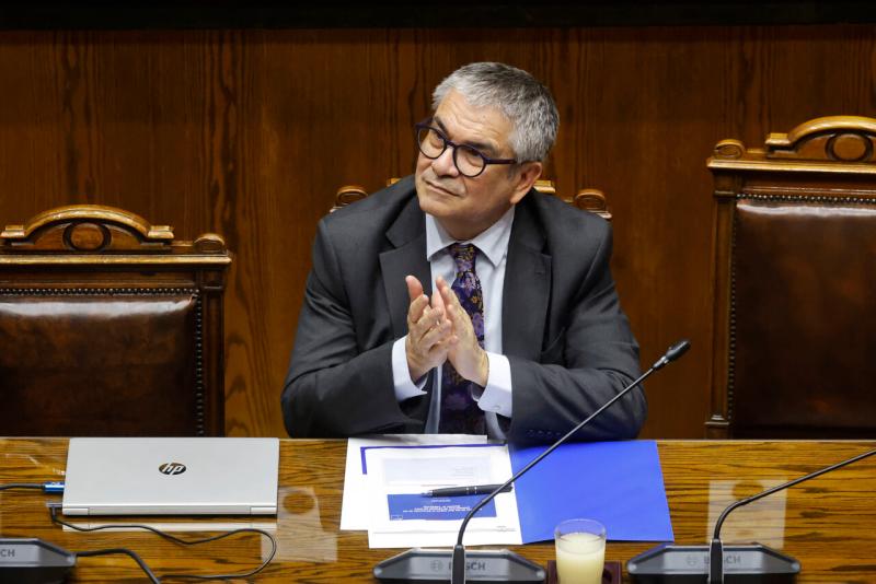 Aton - Mario Marcel renunció a Hacienda