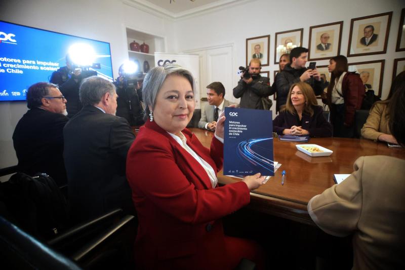 Aton- Jeannette Jara recibió propuestas de la CPC