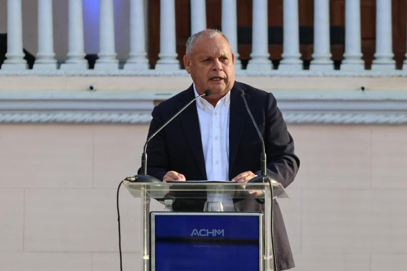 Aton- Exabrupto de gobernador Mundaca fue captado por micrófono