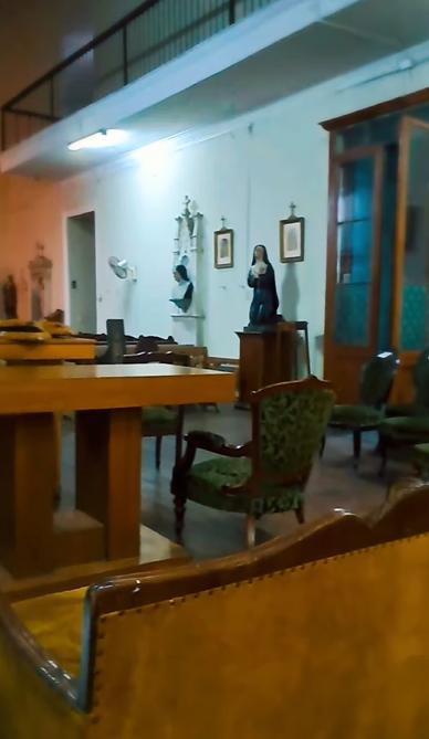 Un confesionario y vitrales centenarios: la iglesia que vendió parte de su historia por una buena causa - lassietevidasdelmueble