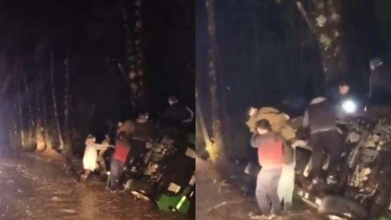 T13 - Patrulla de Carabineros se vuelca en medio de aluvión en Puerto Varas: uniformados fueron rescatados por vecinos