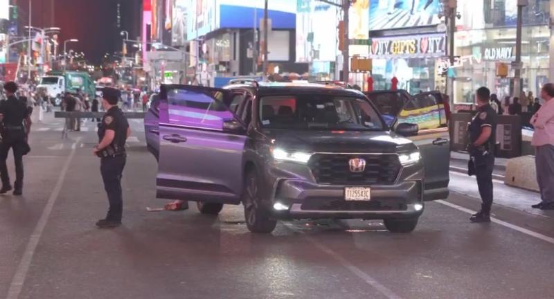 Un adolescente abre fuego y hiere a tres personas en Times Square, Nueva York - X @BPINewsOrg
