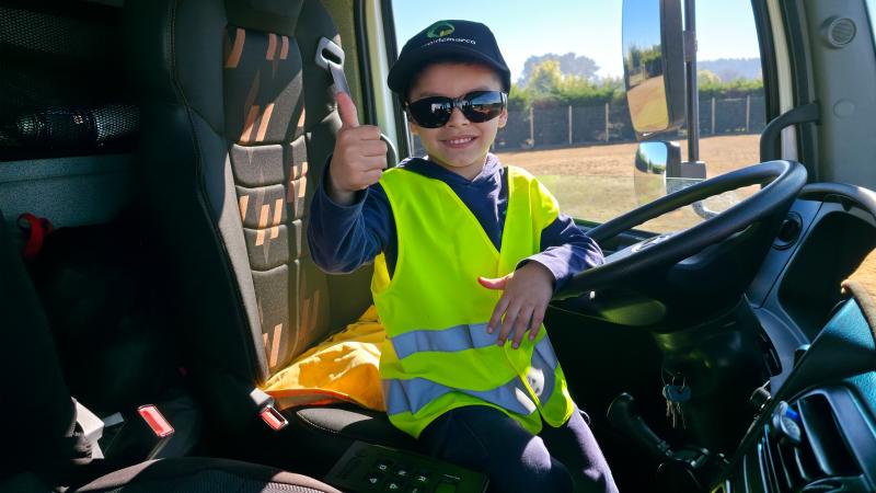 Gentileza - Cumplen sueño de niño de kinder en Los Ángeles: quiere ser recolector de basura