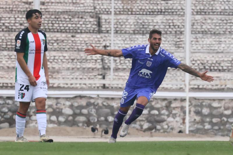 Joaquín Larrivey celebrando su gol - Photosport
