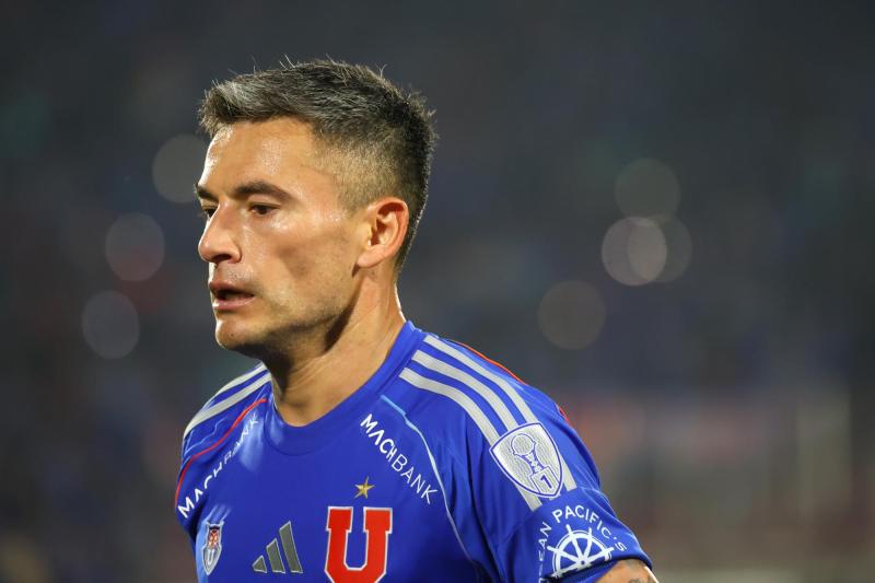 Charles Aránguiz - ATON - Universidad de Chile