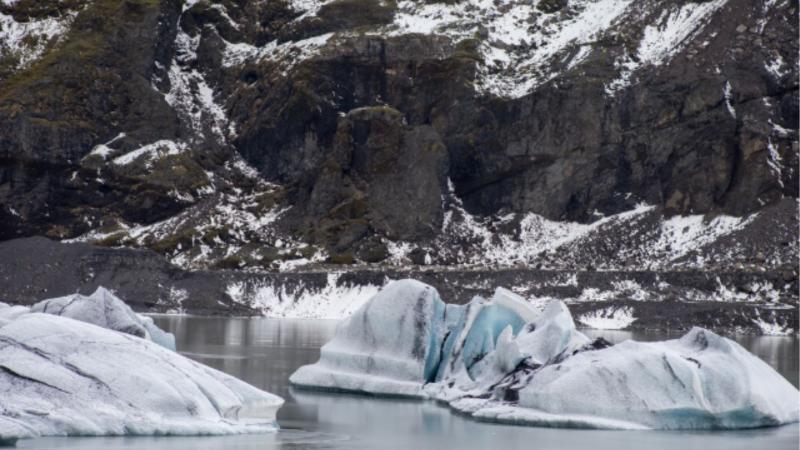 Freepik -  Encuentran cuerpo de hombre desaparecido hace 28 años gracias al derretimiento de un glaciar en Pakistán