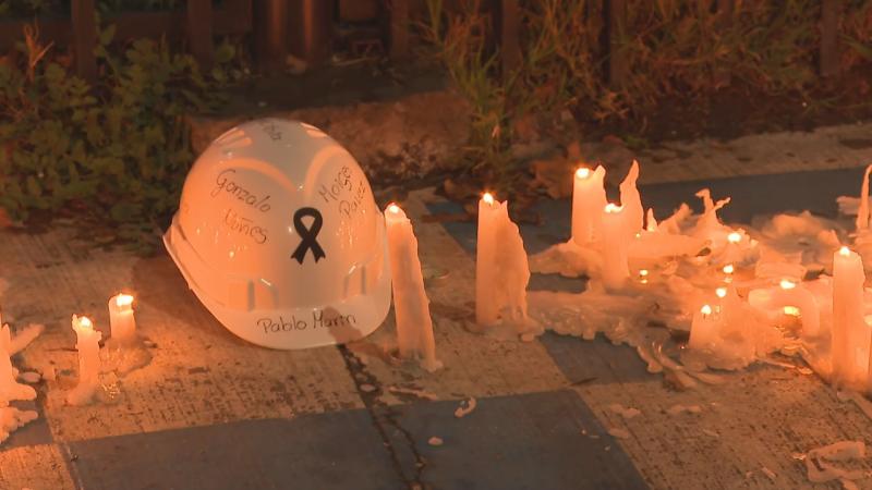 Gorro minero durante la velatón del sábado - T13