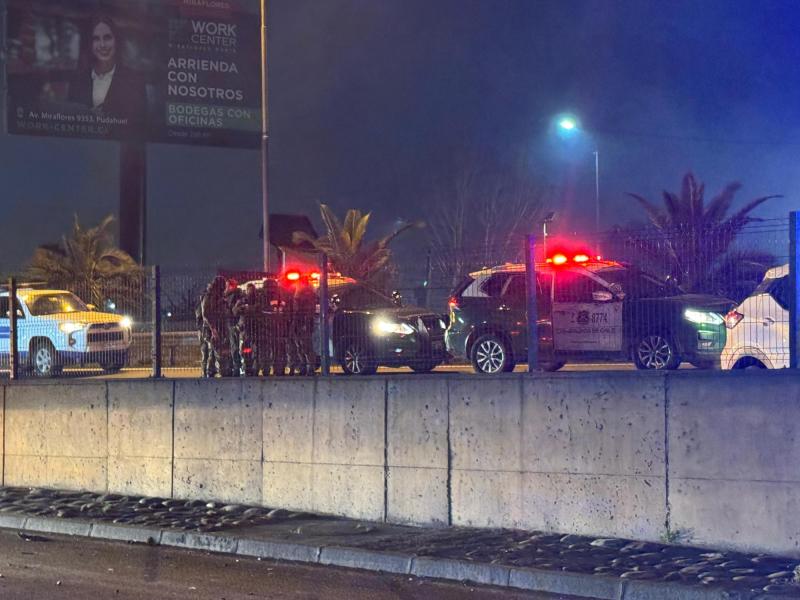 Cuatro carabineros lesionados y un delincuente grave tras persecución: El resto de la banda se dio a la fuga