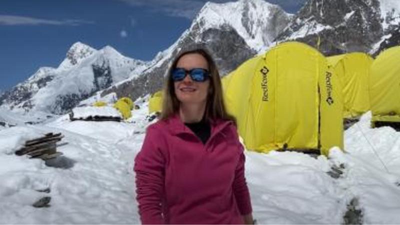 Alpinista rusa quedó atrapada a más 7.000 metros de altura - Redes sociales