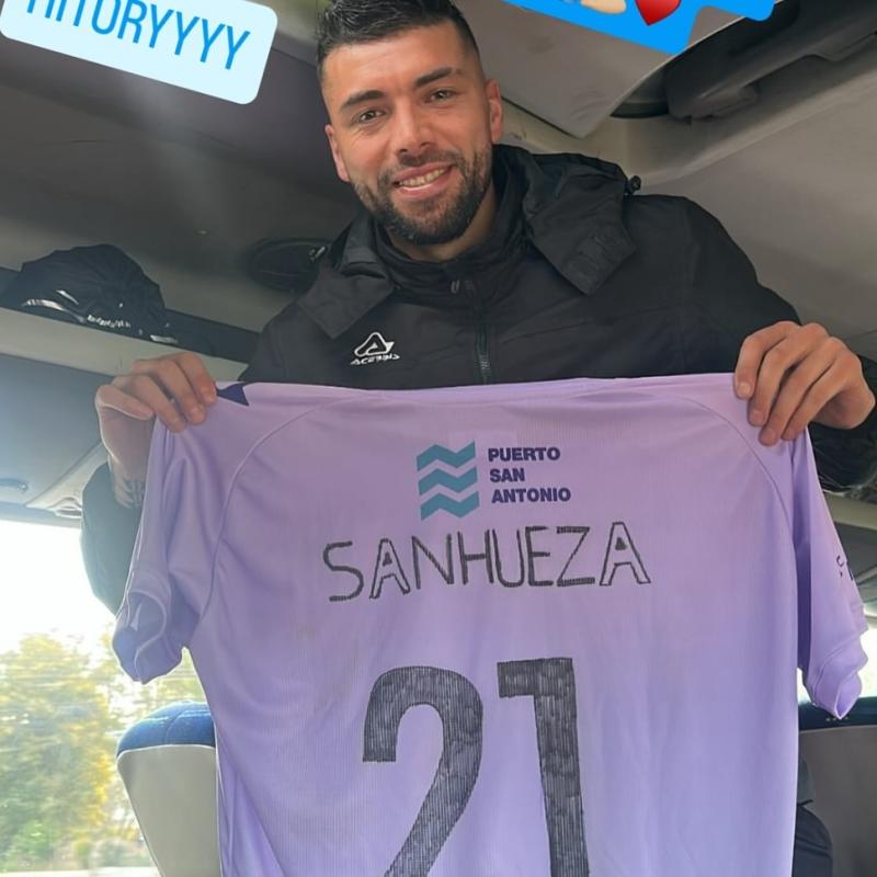 Jugador de San Antonio Unido debe jugar con camiseta pintada con plumón | T13