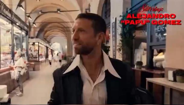 ¡Imperdible!: Equipo italiano ficha a Papu Gómez y lo anuncia a lo "Fiebre de sábado por la Noche" | T13