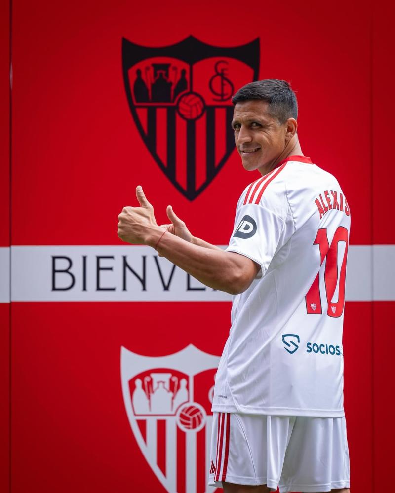Alexis Sánchez debutó por el Sevilla - Instagram
