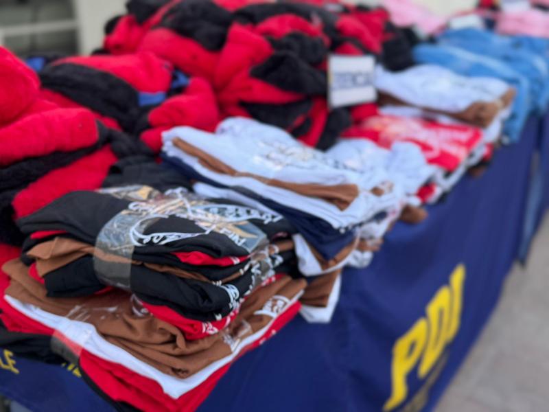 Desmantelan taller clandestino de falsificación de ropa en Cerrillos: mantenían trabajando a migrantes irregulares en precarias condiciones