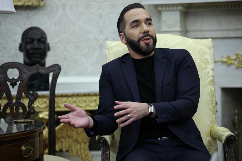 AFP - Pareja chilena será reconocida por Nayib Bukele