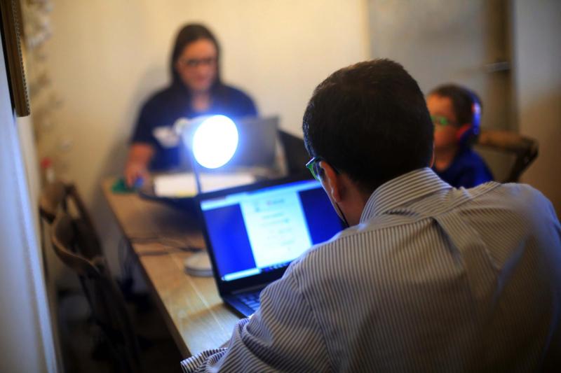 Radiografía laboral de los trabajadores Sub 35: desafíos, estabilidad económica y aprendizaje antes que permanencia - Referencial Agencia Uno