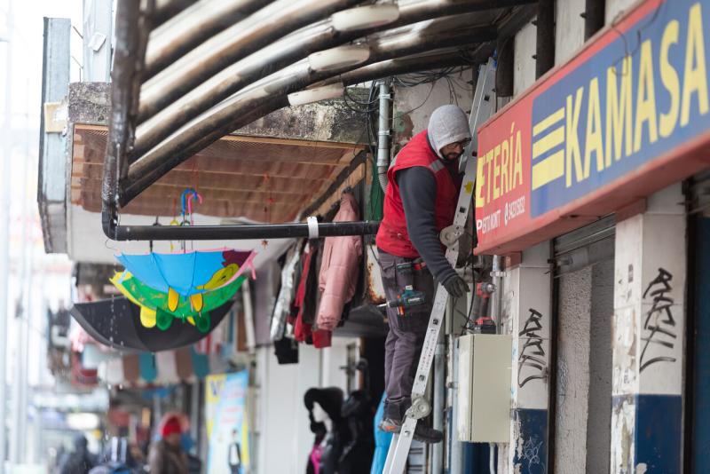 Agencia UNO - Menos horas, más bienestar: Estudio muestra efectos positivos de la Ley de jornada laboral de 40 horas en Chile