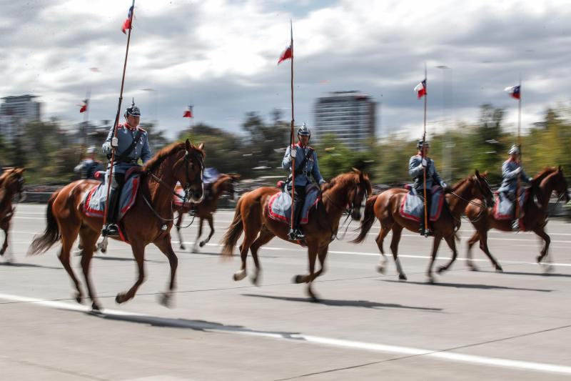 Agencia Uno - Parada Militar: ¿cómo surgió y se consolidó como una de las tradiciones más emblemáticas de Chile?