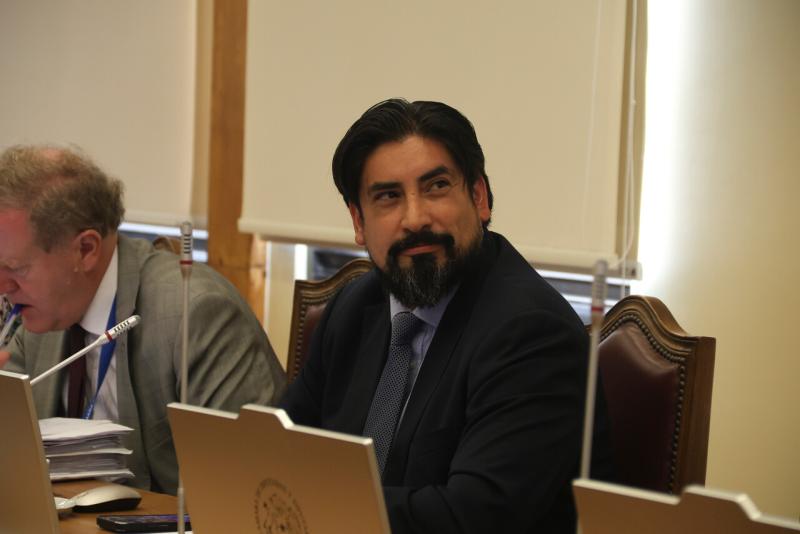 Agencia Uno - Diputado Rubén Oyarzo pretende exigir que se tramite el Autopréstamo AFP