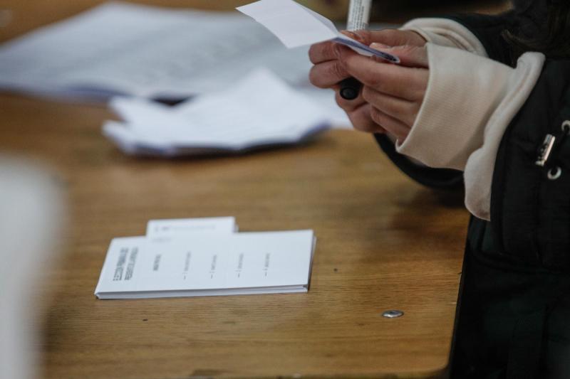 Agencia Uno- Senadores se dividen por circunscripción electoral