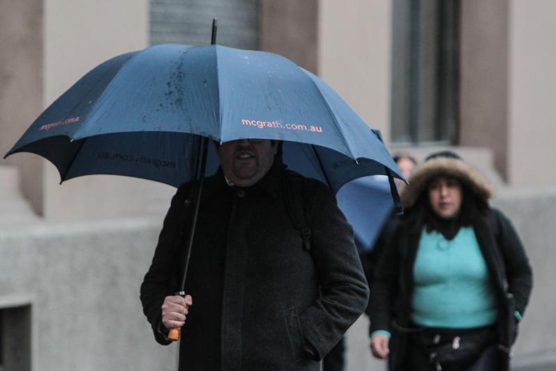 T13 - Caerán hasta 40 mm de agua: Emiten aviso por precipitaciones entre Valparaíso y Ñuble para este sábado | Contexto - Agencia UNO