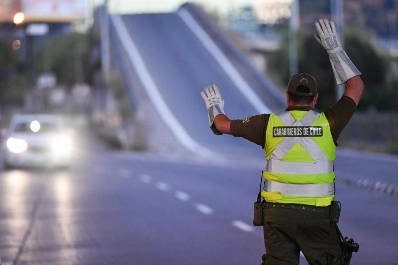Carabinero herido con adoquín en Las Condes evoluciona favorablemente | ATON (Referencial)
