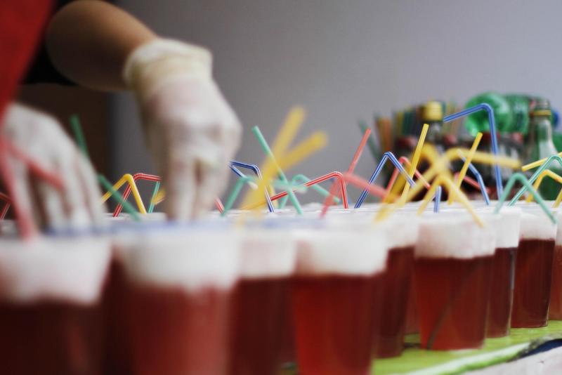 ¿Qué ingredientes lleva el terremoto?: Las recetas para tener éxito con este popular trago dieciochero - Referencial Agencia Uno