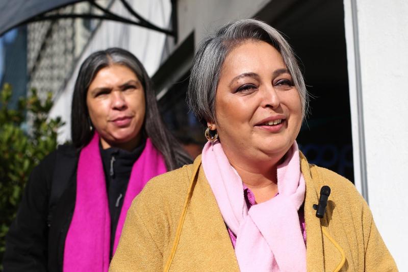 Aton- Bárbara Figueroa y Jeannette Jara