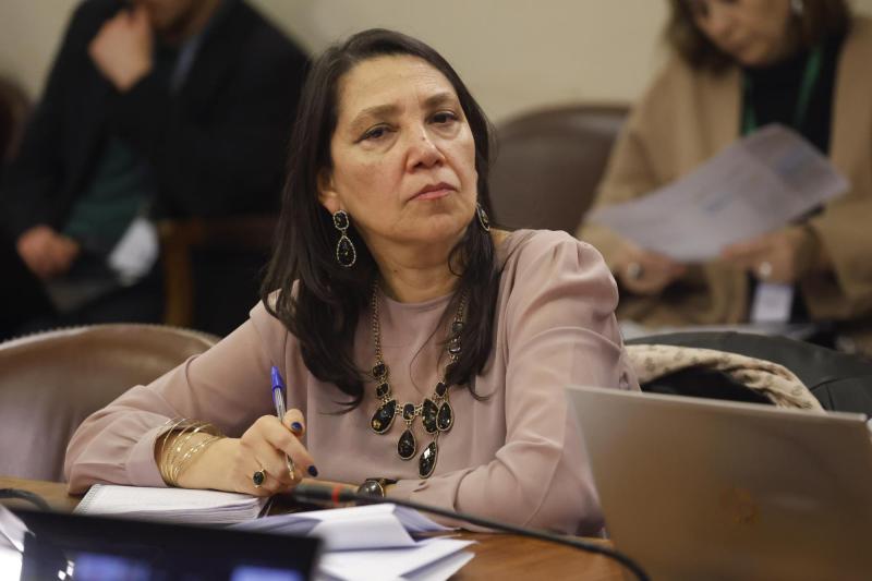 Aton- Ministra Lobos agradeció respaldo del Senado