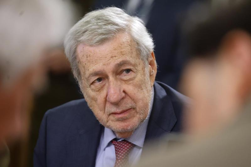 Aton- Alberto van Klaveren, como titular de Cancillería, concretó la entrega