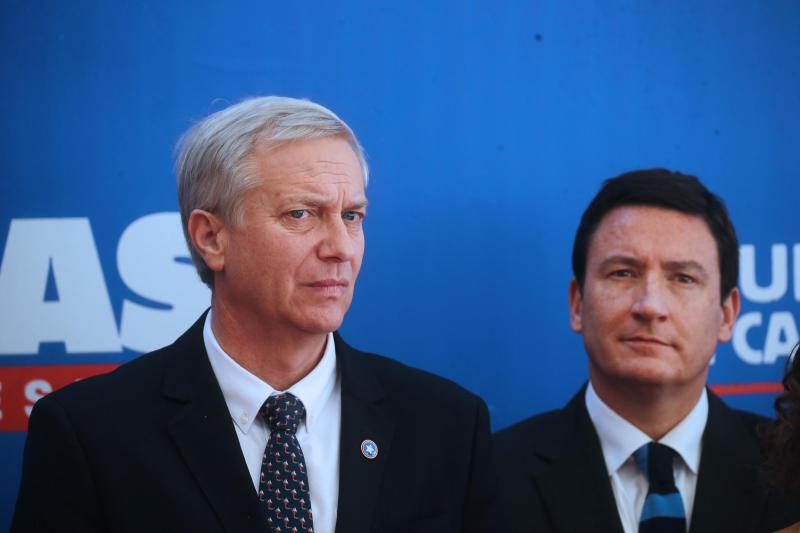 Aton- José Antonio Kast y Arturo Squella