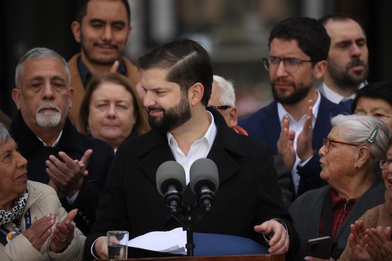 Aton- Presidente Boric llamó a proteger las pensiones tras propuesta de Kast