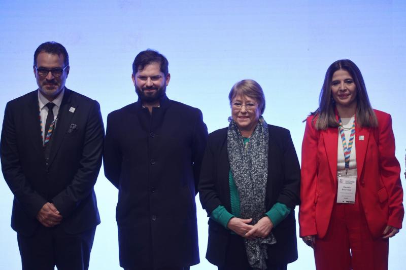 Aton- Boric destacó pilar solidario de Bachelet