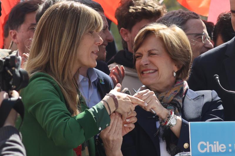 ATON - Ximena Rincón y Evelyn Matthei
