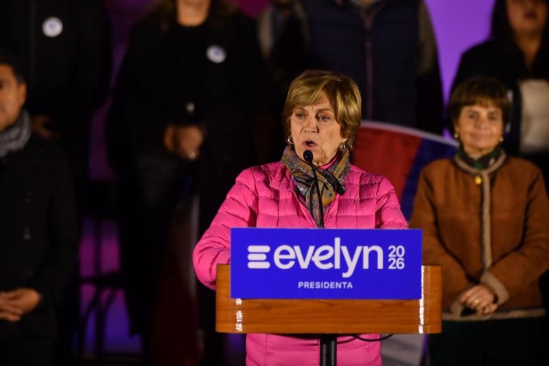 Aton- Evelyn Matthei