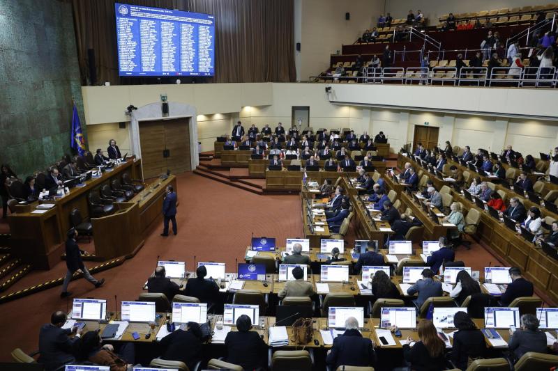 Aton- Falta de quorum impidió aprobación de proyecto de dieta presidencial