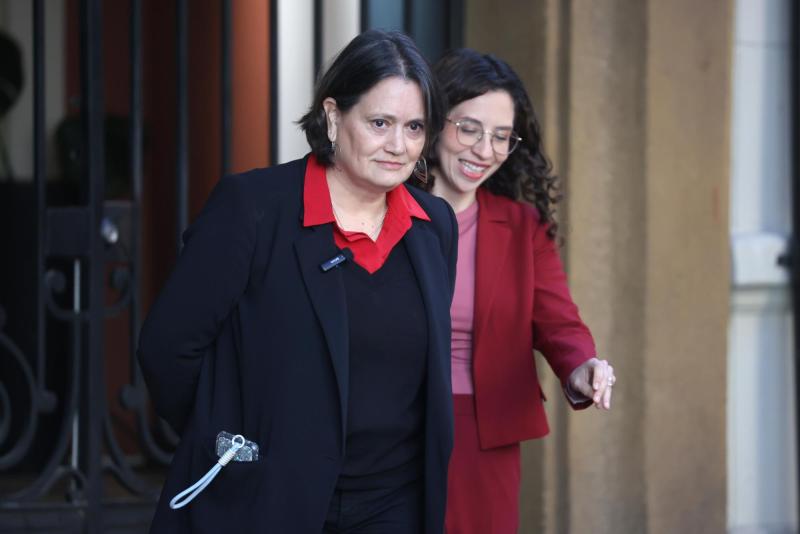 Aton- Albornoz y Yeomans llamaron a los candidatos a apoyar a Bachelet