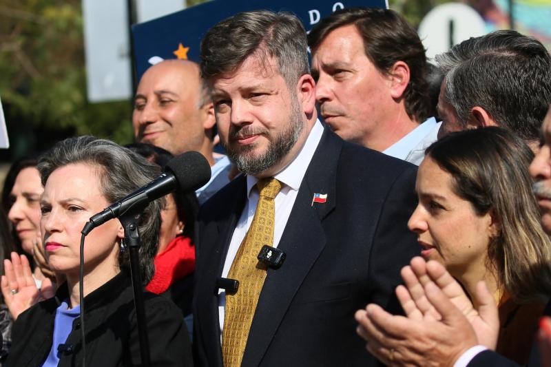 Aton- Kaiser dio inicio a su gira por Chile