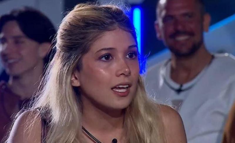 Canal 13 - Matilda Helo en Mundos Opuestos