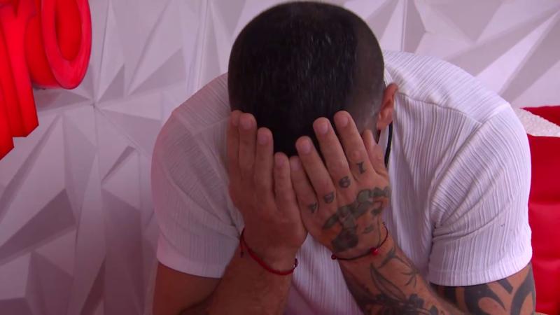 Mundos Opuestos - La reacción de Juan Pedro