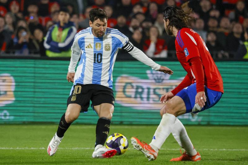 Lionel Messi vs. La Roja por Eliminatorias - Photosport