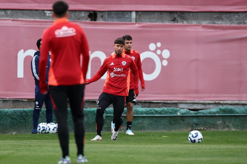 Esto quieren pagar en Europa por Felipe Loyola - Photosport