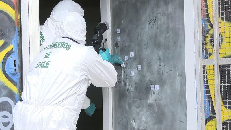 Investigan robo a Carabineros - t13