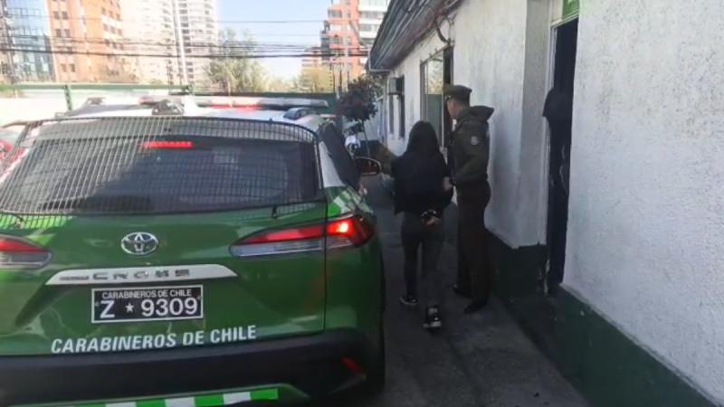 Detienen a adolescente de 15 años por robo de celulares - Carabineros