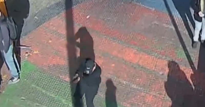 T13 - Las dos escenas de balazos entre ambulantes en "el nuevo Meiggs", la calle San Isidro