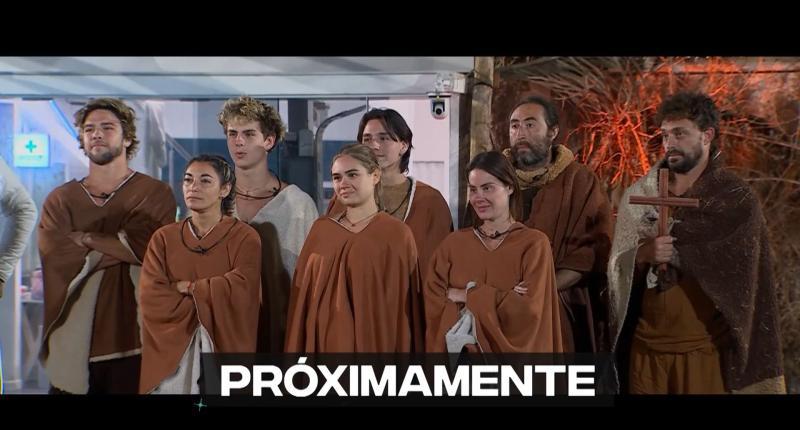 Canal 13 - Ignacia Michelson con sus compañeros en Mundos Opuestos