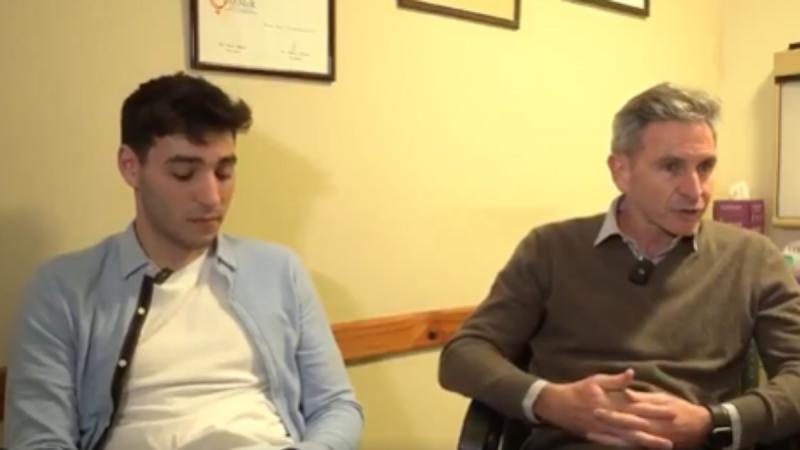 El reencuentro entre el padre y su hijo que lo denunció por abuso sexual - X Clarín