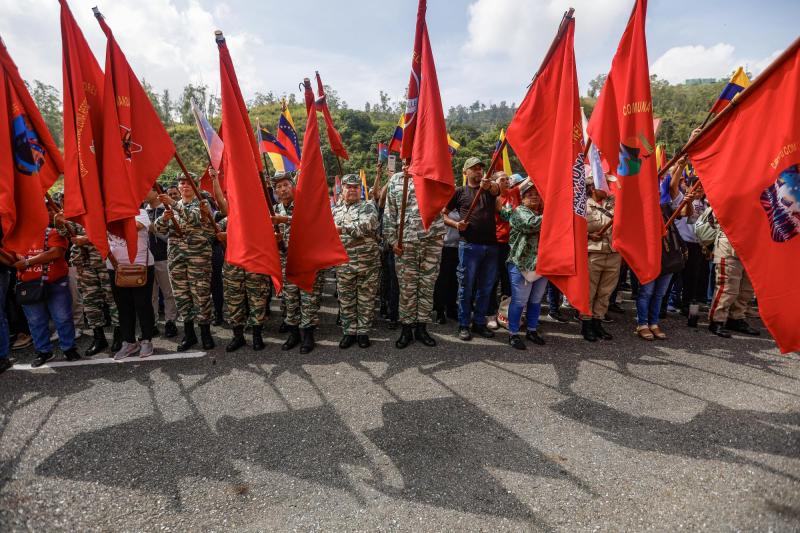AFP - Miembros de la Milicia Bolivariana y simpatizantes del presidente Nicolás Maduro