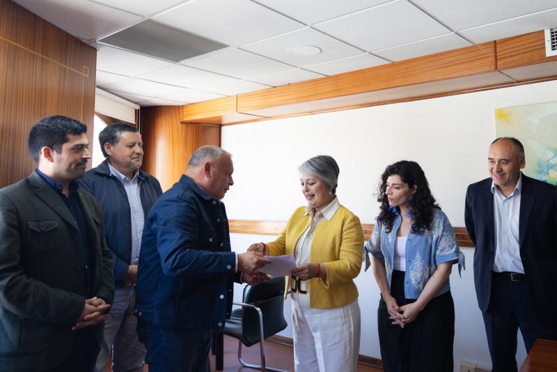 Valentina Palavecino- Mundaca entregó a Jara propuesta sobre descentralización