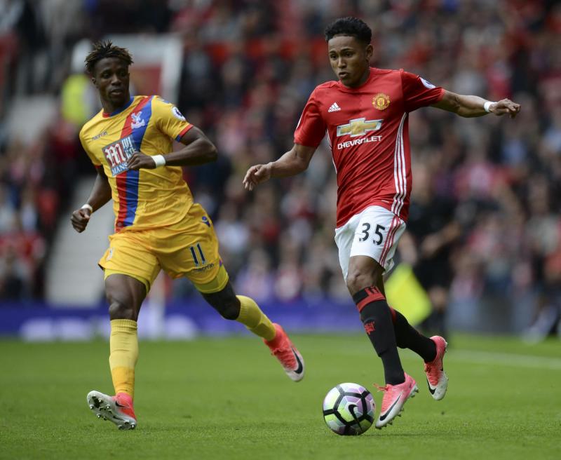 Ex Manchester United consigue mejora salarial gracias a la IA y se hace viral: "ChatGPT fue el mejor agente que tuve en mi carrera" - AFP